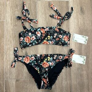 Chelsea & Violet Floral Bikini, Size L, NWT